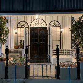 At Night, hotel u gradu Chumphon
