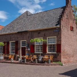 Herberg de Gouden Leeuw โรงแรมในโบรนค์ฮอร์สต์