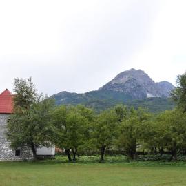 Guesthouse Jezerca, hotel a Valbonë