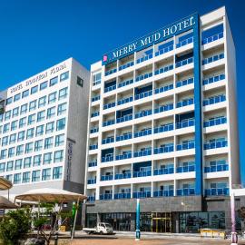 Merrymud Hotel, hotel v destinaci Porjong