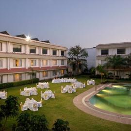 Hotel Express Residency-Jamnagar, hotel u gradu 'Sika'