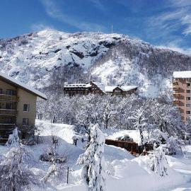 Departamentos Exclusivos Termas de Chillán, hotelli Nevados de Chillanissa