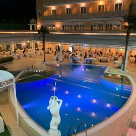 Grand Hotel Osman, hotel u gradu Atena Lukana