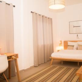 L'imprévu, hotel u gradu Kotonu