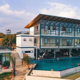 Chuồn Chuồn Resort Nghia Lo - Free Sauna & Onsen, hotelli kohteessa Yên Bái