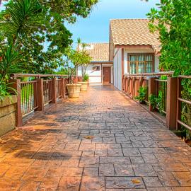 AlexaPD Private Water Chalets, hotel Port Dicksonban