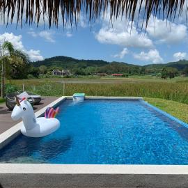 Cloud9 Holiday Cottages, hotel Pantai Cenangban
