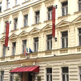 प्राग में, होटल Hotel Malá Strana