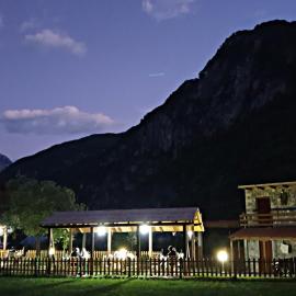 Guest House Flodisa, hotel a Theth