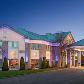 Days Inn by Wyndham Montmagny, hotel v mestu Montmagny