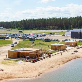 Raceway Baltic cabins, hotelli kohteessa Silakrogs