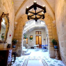 Cospicua में, होटल The Lodge
