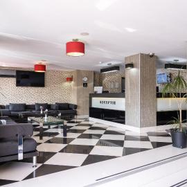 Hotel Parliament，位于布加勒斯特的酒店