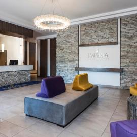 Imperia Hôtel et Suites Terrebonne، فندق في تيربون