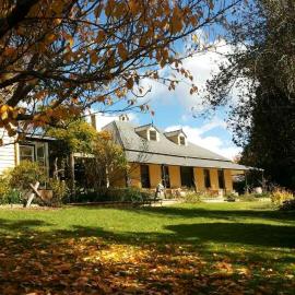 Eling Forest Winery โรงแรมในSutton Forest