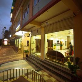 Hotel Wayanad Square, hotel a Mananthavady