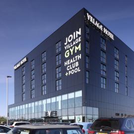 Village Hotel Basingstoke, хотел в Бейсингсток