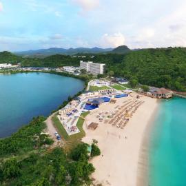 Royalton Antigua, An Autograph Collection All-Inclusive Resort، فندق في Five Islands Village