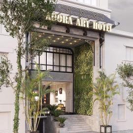 Adora Art Hotel, hotel v Hočiminovom meste