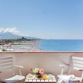 Grand Hotel De Rose – hotel w mieście Scalea