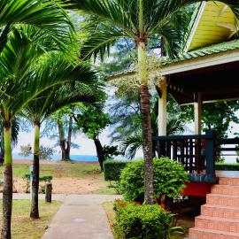 Lanta Palm Beach Resort , Beach Bungalow - Koh Lanta, hotel i Koh Lanta