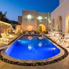 Alizea Villas & Suites, hotel em Fira