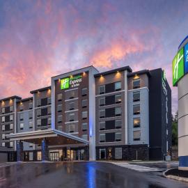 Holiday Inn Express & Suites Moncton by IHG, hotel Monctonban