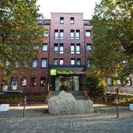 Holiday Inn Express - Saarbrücken by IHG, hotel sa Saarbrücken