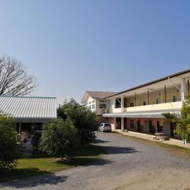 Armthong Resort, hotel in Nakhon Nayok