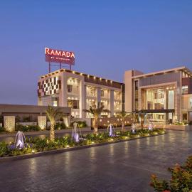 Ramada by Wyndham Gandhidham Shinay, ξενοδοχείο σε Gandhidham