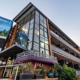 Kingsford Riverside Inn, hotel a Brisbane