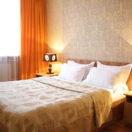 City Hotel، فندق في أوست - كامينوغورسك