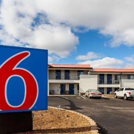 Motel 6-Show Low, AZ, khách sạn ở Show Low