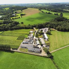 Llanerch Vineyard Hotel, hotel di Hensol