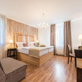 Plitvice Falls Cottage - Luxury rooms & Dinner, hotel v mestu Plitvica selo