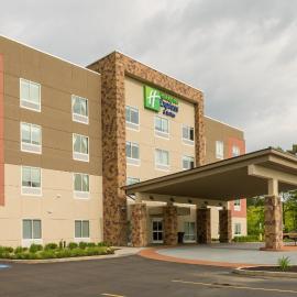 Holiday Inn Express & Suites Jamestown by IHG, hotel v destinácii Jamestown