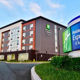Holiday Inn Express & Suites St. John's Airport by IHG, hotel v mestu St. John's