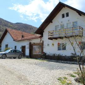 Casa Veverita, hotel en Predeluţ