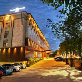 Grand Tjokro Hotel Balikpapan, hotel v destinaci Balikpapan