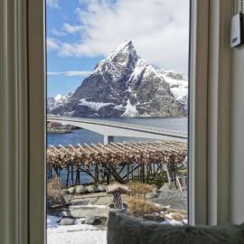 Sakrisøy Gjestegård - Manor House in Sakrisøy - Solbakken anno 1880, Hotel in Reine