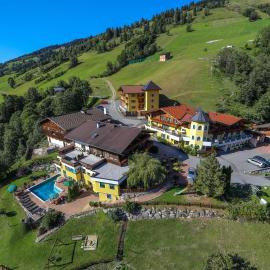 Eggerhof mit Panorama Aussicht, inklusive Verwöhnpension und Joker Card, hotel di Saalbach Hinterglemm