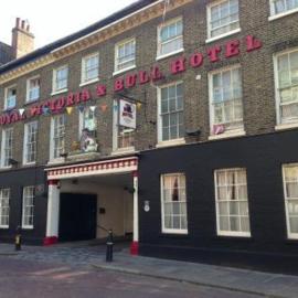 The Royal Victoria & Bull Hotel, hotel en Rochester