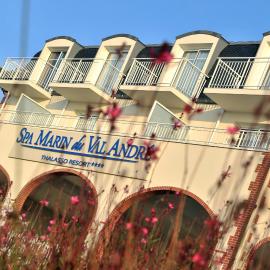 Spa Marin Du Val Andre Thalasso Resort，普萊納瓦昂德雷的飯店