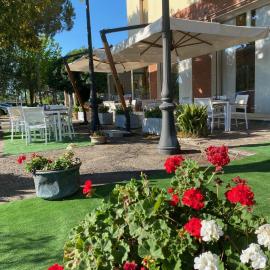 Borgo Fosso Ghiaia में, होटल Hotel Adriatico
