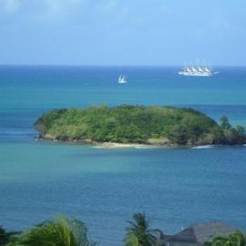 Amazing Beach View Apartments, hotel in Castries