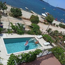 Apartments Gina, khách sạn ở Trogir