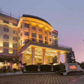 Ramada Plaza By Wyndham, Chandigarh Zirakpur, отель в Чандигархе