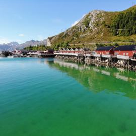 Lofoten Basecamp、レクネスのホテル