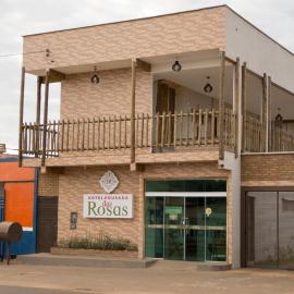 HOTEL POUSADA DAS ROSAS, hotel em Carolina