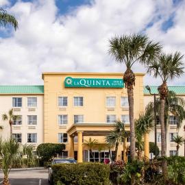 La Quinta by Wyndham Melbourne Viera، فندق في ملبورن